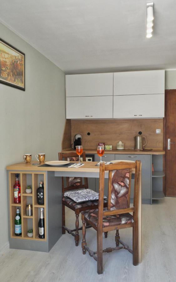 Cozy Studio Near The Park With Huge Verandah. Veliko Turnovo Bagian luar foto